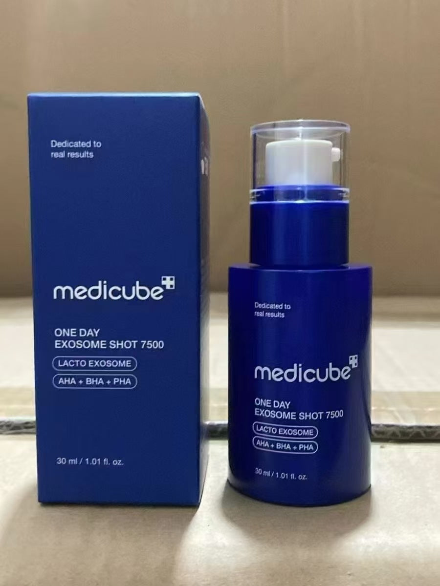 Medicube Exossomo Shot 7.500 PPM com Microagulhas Potente - Renovação da Pele